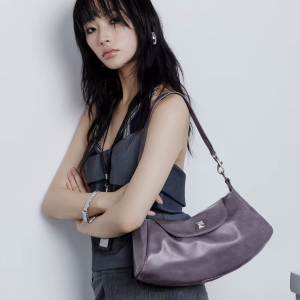 Plum Vogue Purse - Image 5