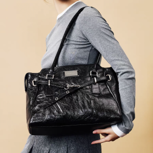 Charlotte's Obsidian Grandeur Boxing HandBag - Image 2